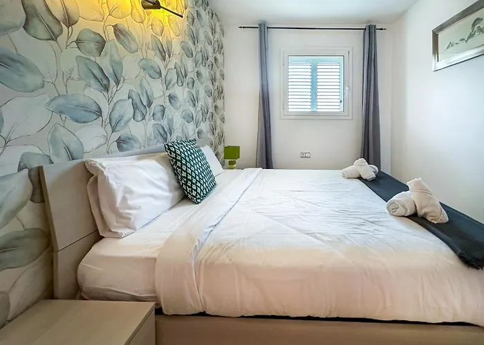 Sunlight By Hello Homes סיטגס